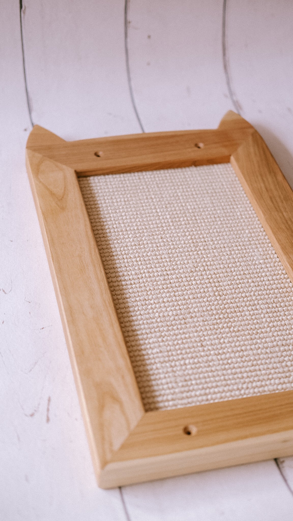 HANDMADE SCRATCHING BOARD