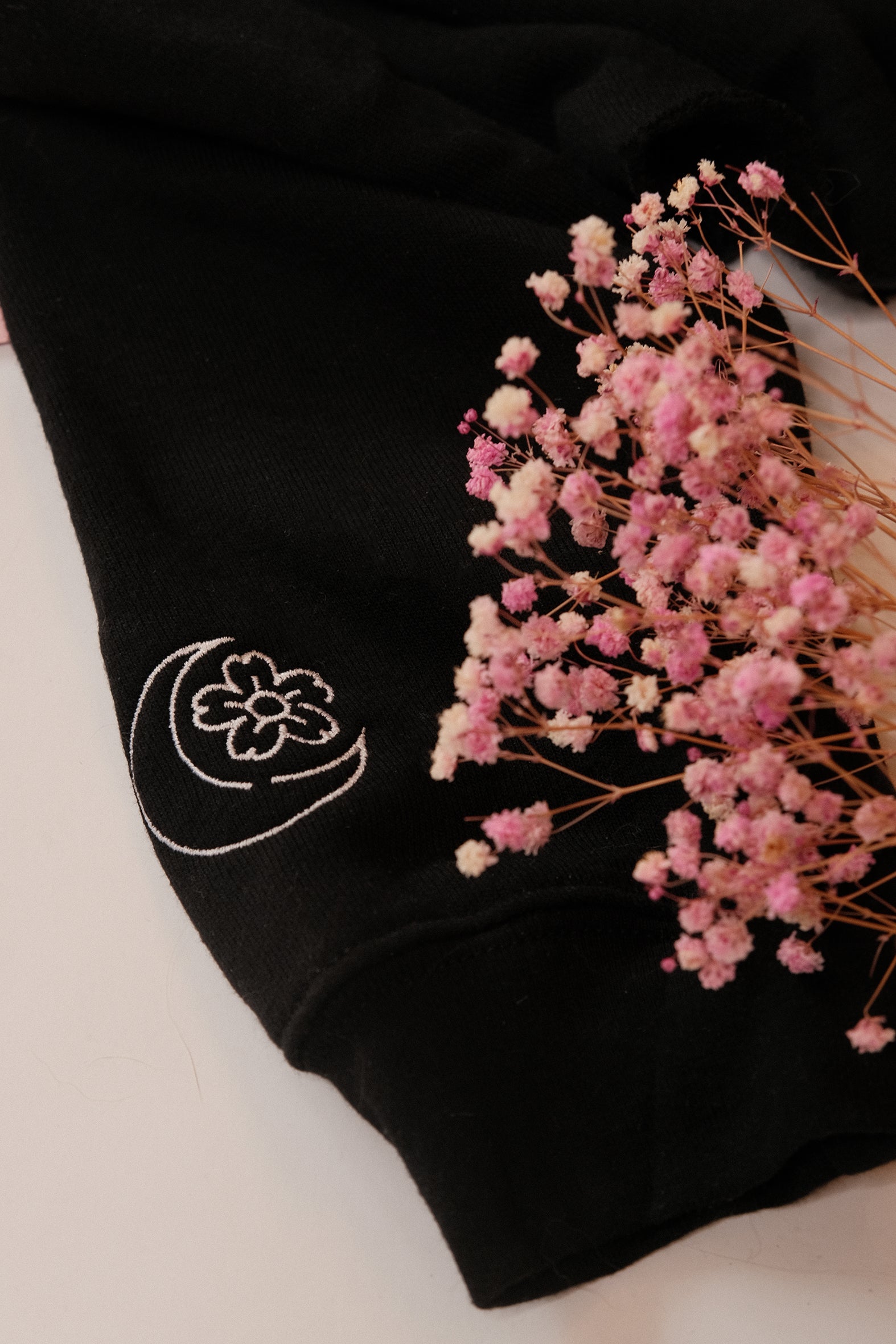 Inu Hariko Crewneck